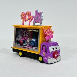 Disney Pixar Cars 2 Taia Decotura Deluxe Die-Cast Truck